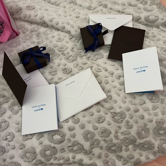 Authentic LV sterling silver LV bracelet & matching necklace that will retire - Picture 2 of 6